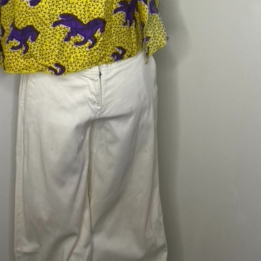white pant